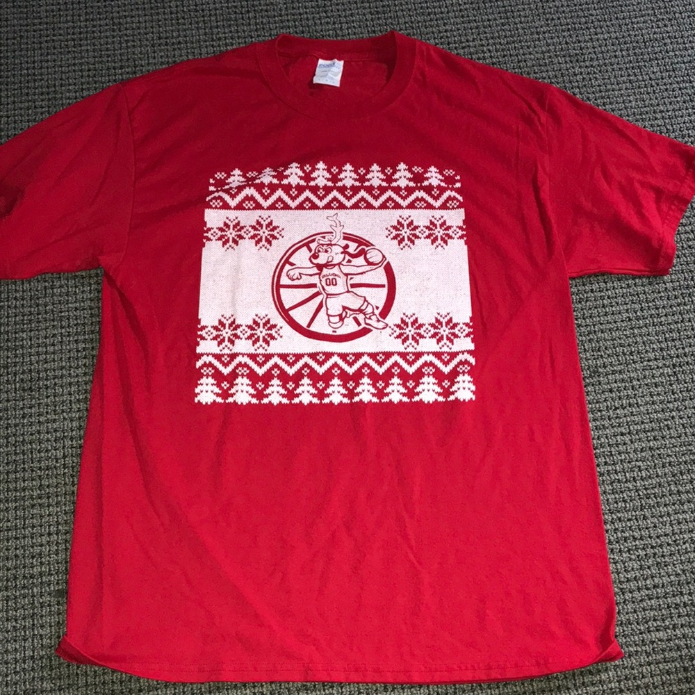 Oklahoma Sooners Basketball Port Company Red T-Shirt with White Holiday Graphic